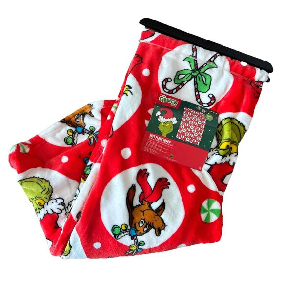 Dr. Seuss The Grinch Red Throw Blanket 50”x70” Max Christmas Cindy Lou Who NEW - Picture 1 of 7